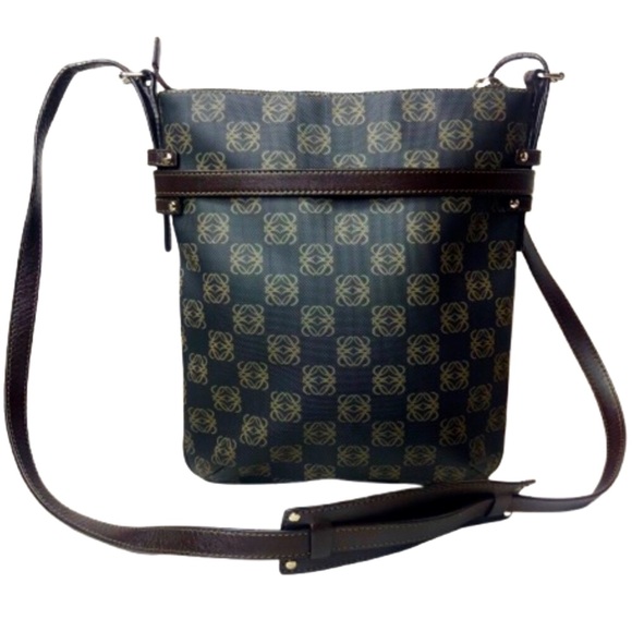 VINTAGE LOEWE Anagram Crossbody Messenger Bag with Matching Pouch On Front - Picture 16 of 17